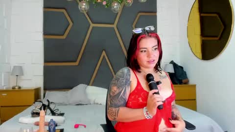 Juana Valkiria online show from June 5, 3:43 am