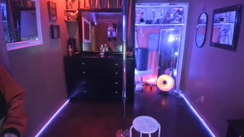 juicyjayxxx69 online show from February 8, 2:26 am