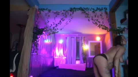 juicyjayxxx69 online show from March 27, 3:41 am