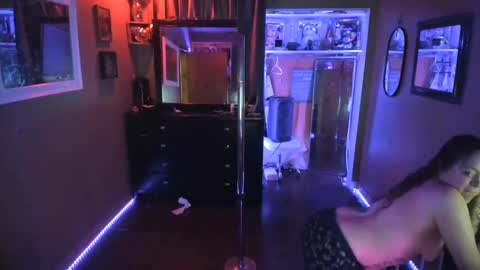 juicyjayxxx69 online show from February 13, 4:00 am