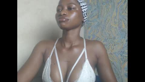 juicypiexx online show from March 11, 7:25 pm