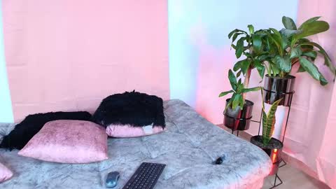 Jules and Gia online show from September 30, 9:59 am