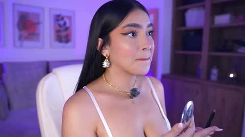 Jules Bennett online show from February 10, 11:35 am