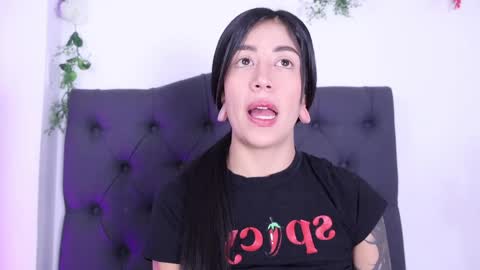 Julees online show from April 6, 8:43 pm