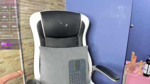 Julia online show from November 6, 3:12 am