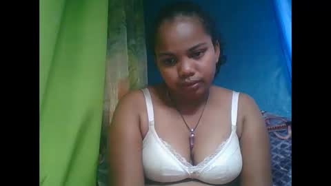 juliah02 online show from January 23, 11:15 am