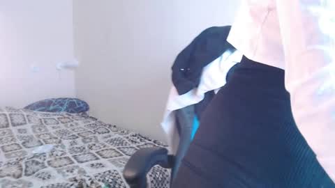 juliebeshears online show from March 3, 11:05 am