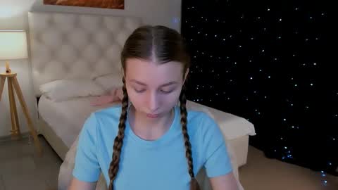 juliedaniel online show from February 25, 8:24 am