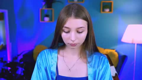 juliedaniel online show from July 20, 10:39 am