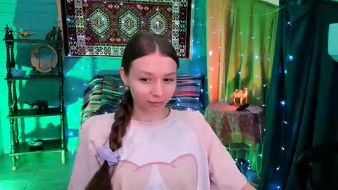 juliedaniel online show from February 27, 9:09 am