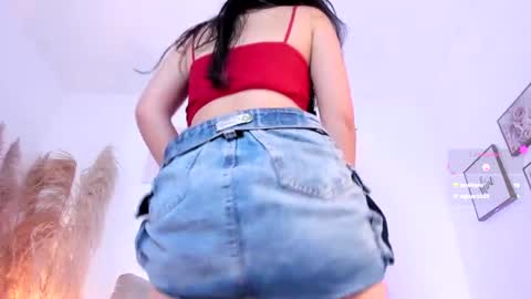juliee_ross online show from June 19, 1:47 pm