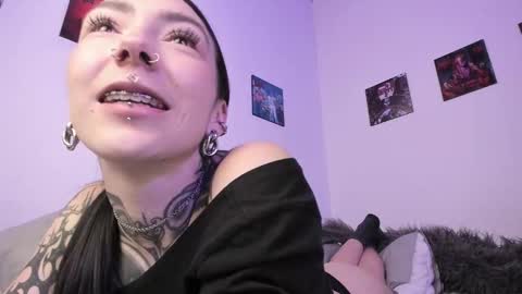 juliet_sourire online show from March 8, 3:22 pm