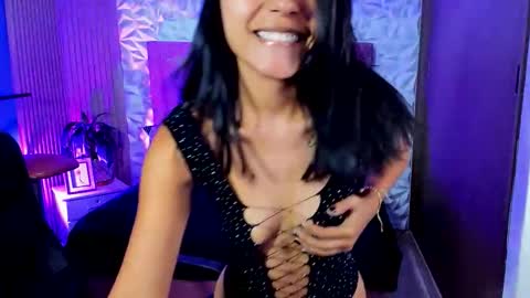 julieta_fn online show from September 25, 4:39 pm
