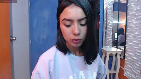 julieta_fn online show from March 30, 3:55 pm