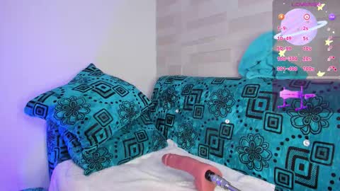 Mitchell  Independent model online show from March 9, 2:15 am