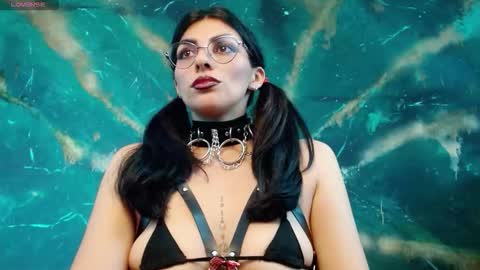    online show from October 1, 3:11 am