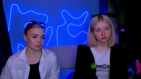 julie online show from May 6, 1:37 pm