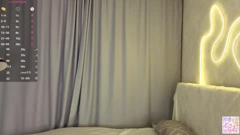 Bella online show from October 19, 6:32 pm