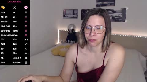 Julie online show from March 1, 5:20 am