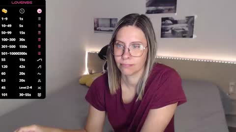 Julie online show from September 23, 4:43 am