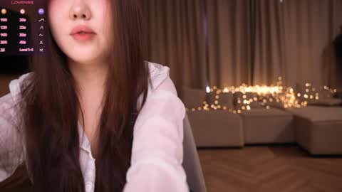 Amely online show from March 21, 8:19 am