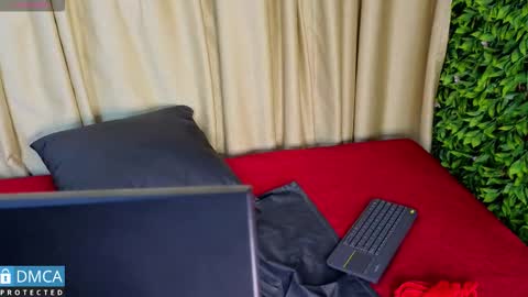 kaelani online show from December 17, 11:14 am