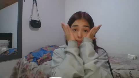 KAHELIINDEPENDENT MODEL online show from March 8, 3:00 pm