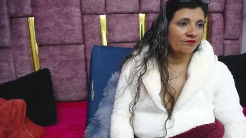 COLOMBIA online show from April 2, 1:41 pm