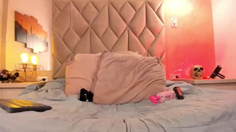 Kailin online show from November 14, 3:23 pm