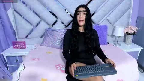 kaily online show from October 11, 7:49 pm