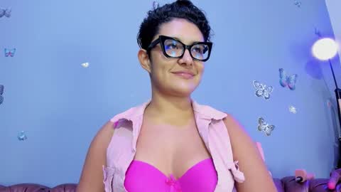 kaira_mosse_ online show from November 5, 12:10 pm