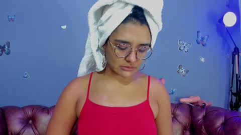 kaira_mosse_ online show from November 25, 11:45 am