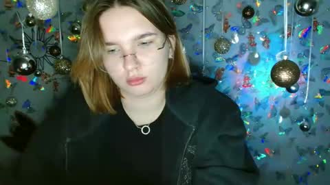 Kaitlin online show from November 27, 6:55 pm