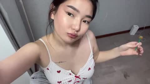 Sakura online show from April 19, 6:10 pm