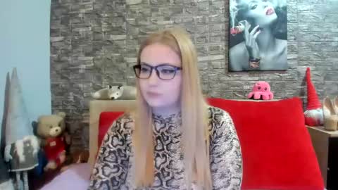 kalindahot online show from February 8, 7:05 pm