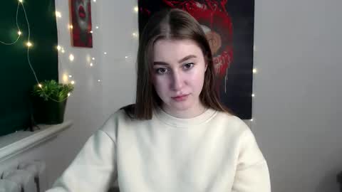 kamilla_love_ online show from December 17, 11:58 am