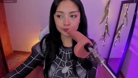 Hanny online show from March 25, 6:44 pm