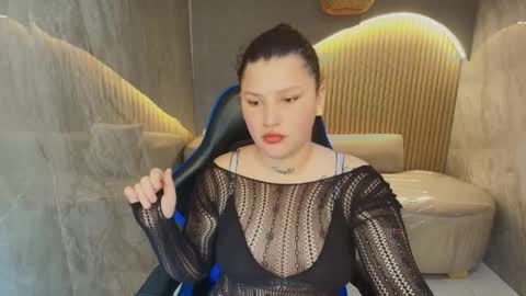 Karen  online show from April 8, 4:58 am