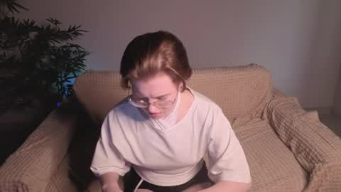 Karen online show from March 31, 8:58 am