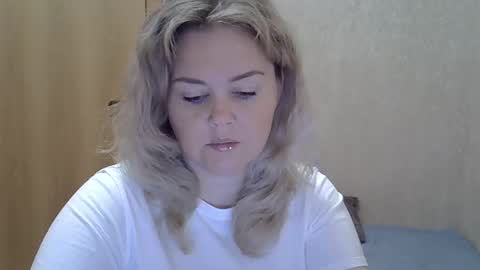 karennelsonx online show from October 19, 4:09 pm