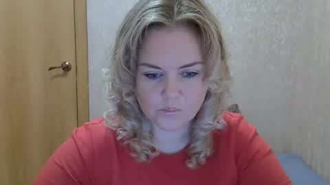 karennelsonx online show from October 26, 2:01 pm