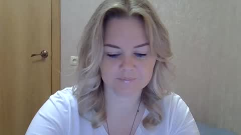 karennelsonx online show from September 19, 2:05 pm