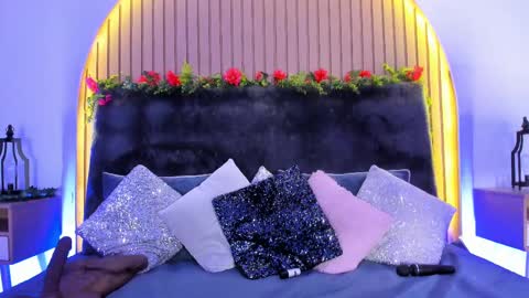 Karla Gonzaless online show from September 25, 7:01 pm