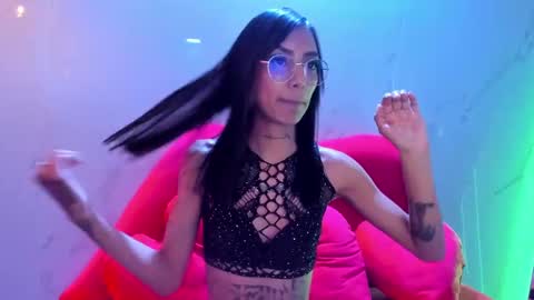 karlaslutskinny__ online show from October 8, 3:38 pm