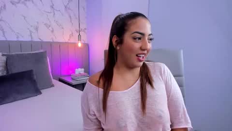 karlla_brown online show from October 1, 2:00 pm