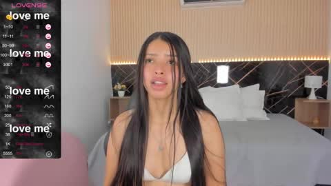 karol_cortes online show from April 30, 5:40 pm
