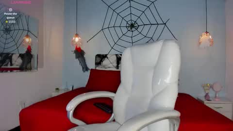 karol_cortes online show from October 28, 8:35 pm