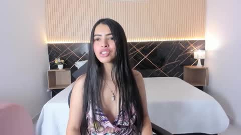 karol_cortes online show from October 10, 11:09 pm