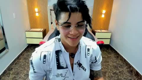 Karoll online show from April 1, 7:22 pm