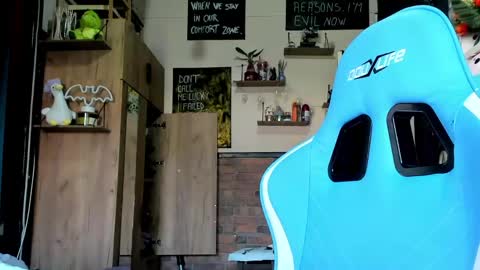 karoline121 online show from April 15, 8:59 am